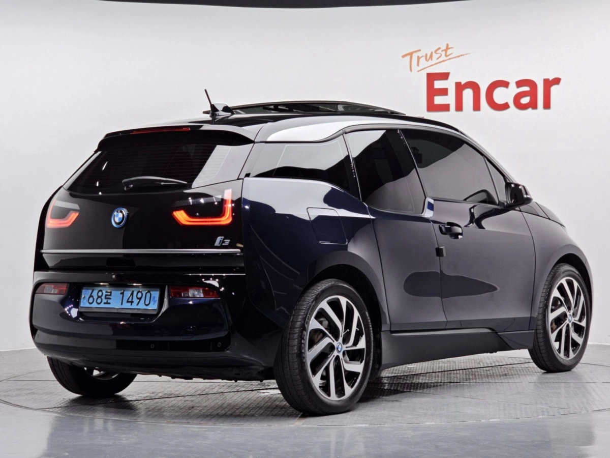 BMW I3