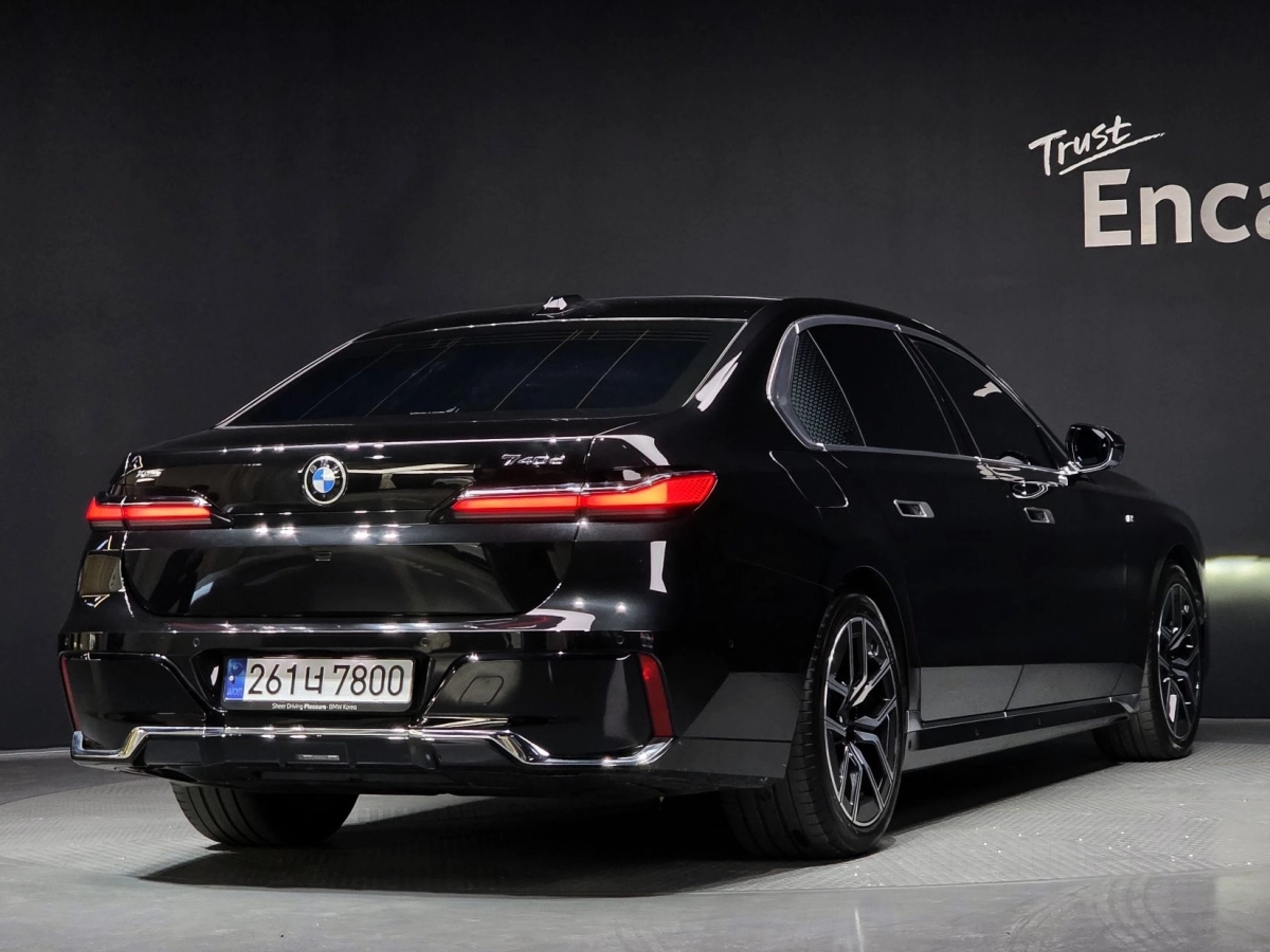 BMW 7-SERIES G70