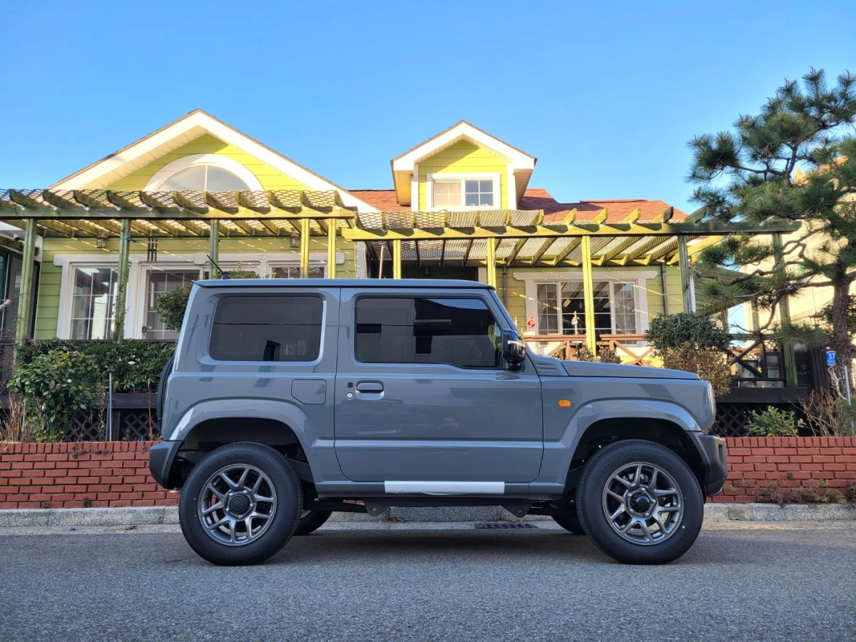 SUZUKI JIMNY  2024