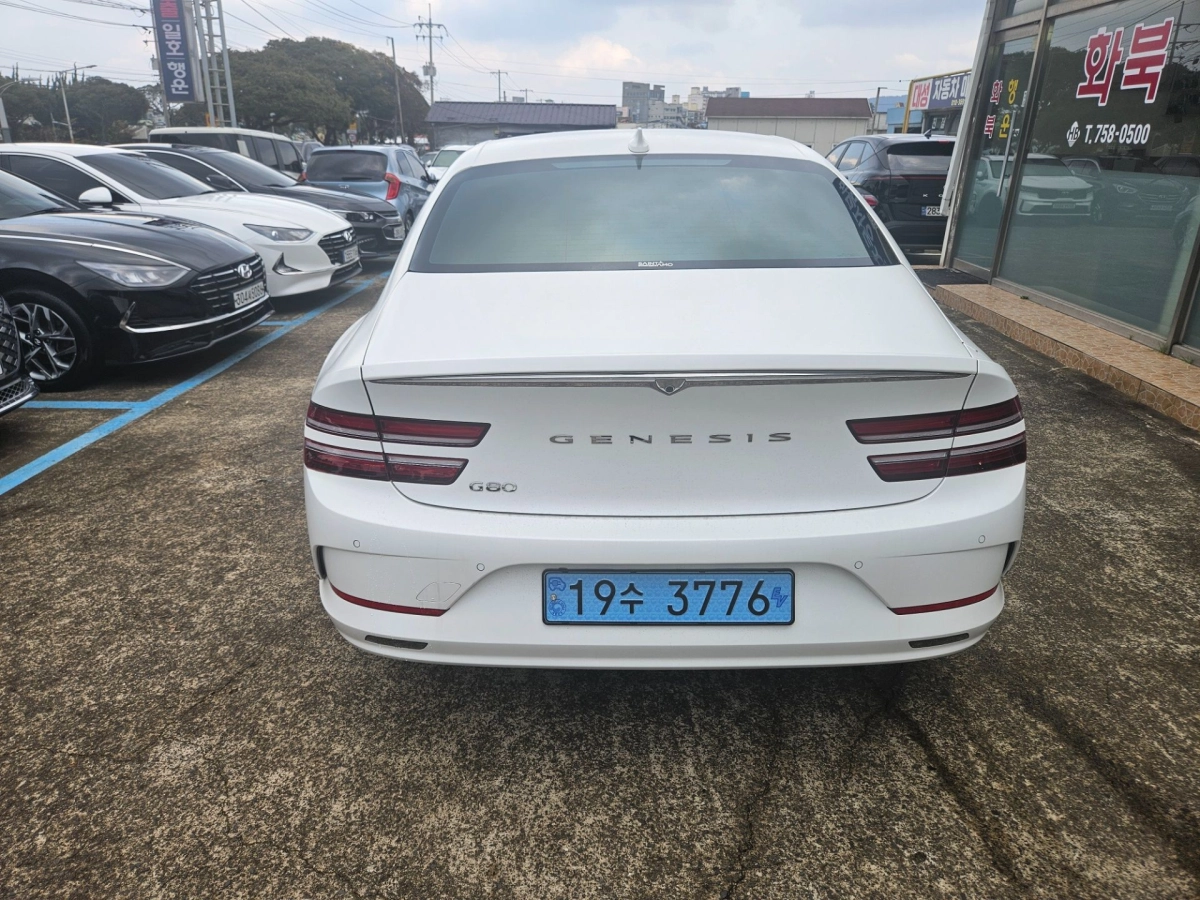 GENESIS ELECTRIC G80 RG3  2022