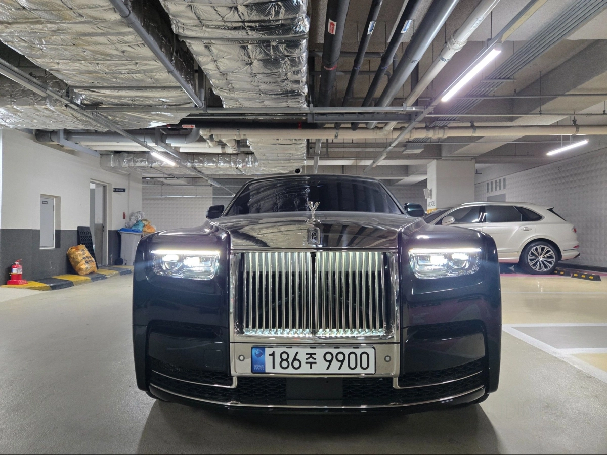 ROLLS ROYCE PHANTOM  2023