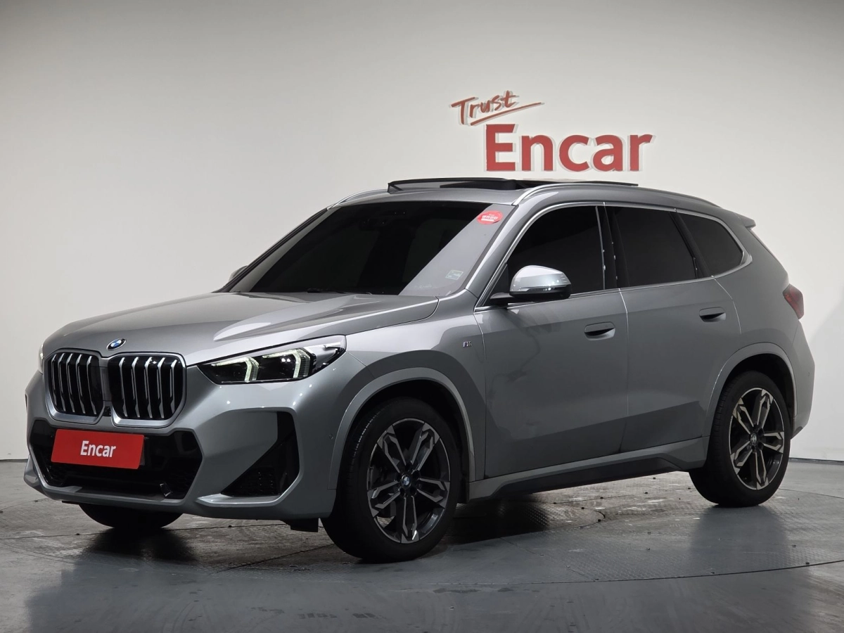 BMW X1 U11