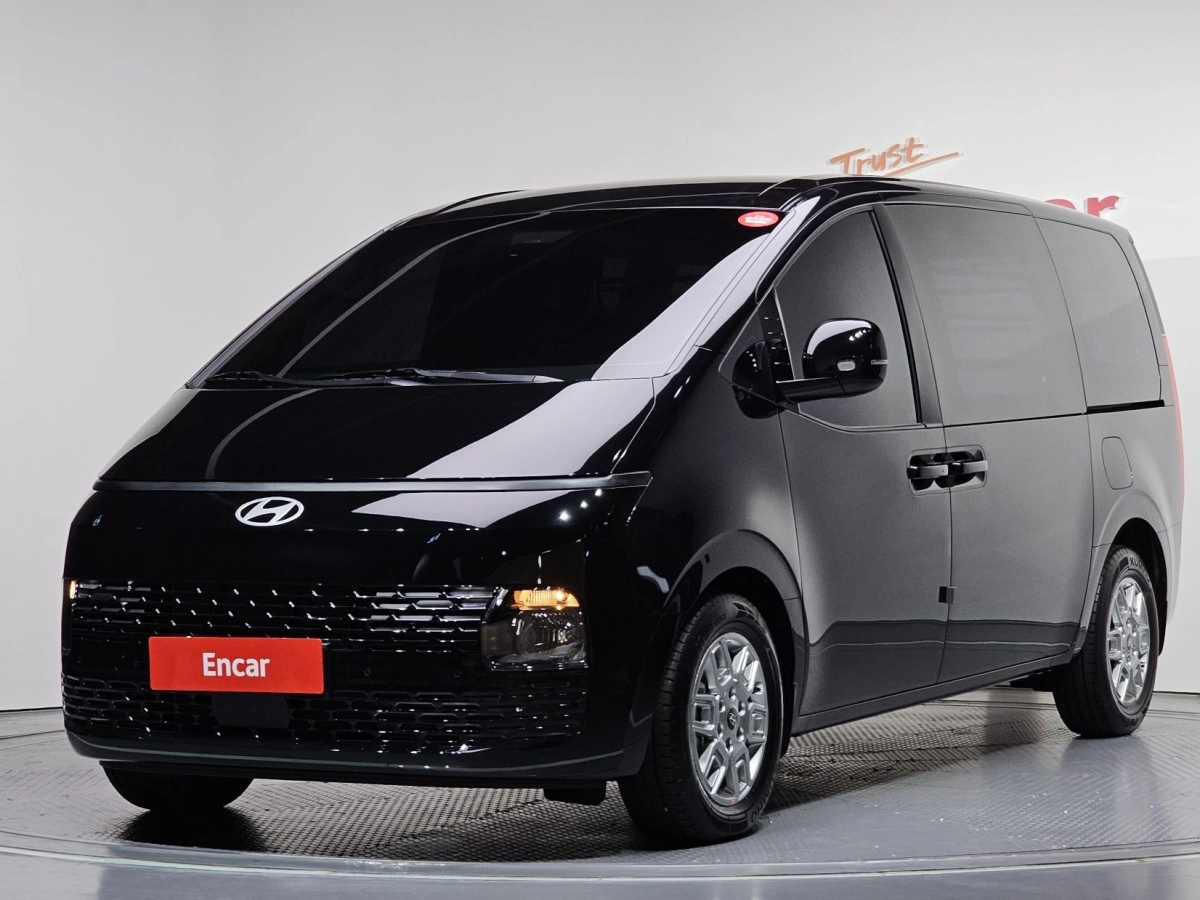 HYUNDAI STARIA 2024