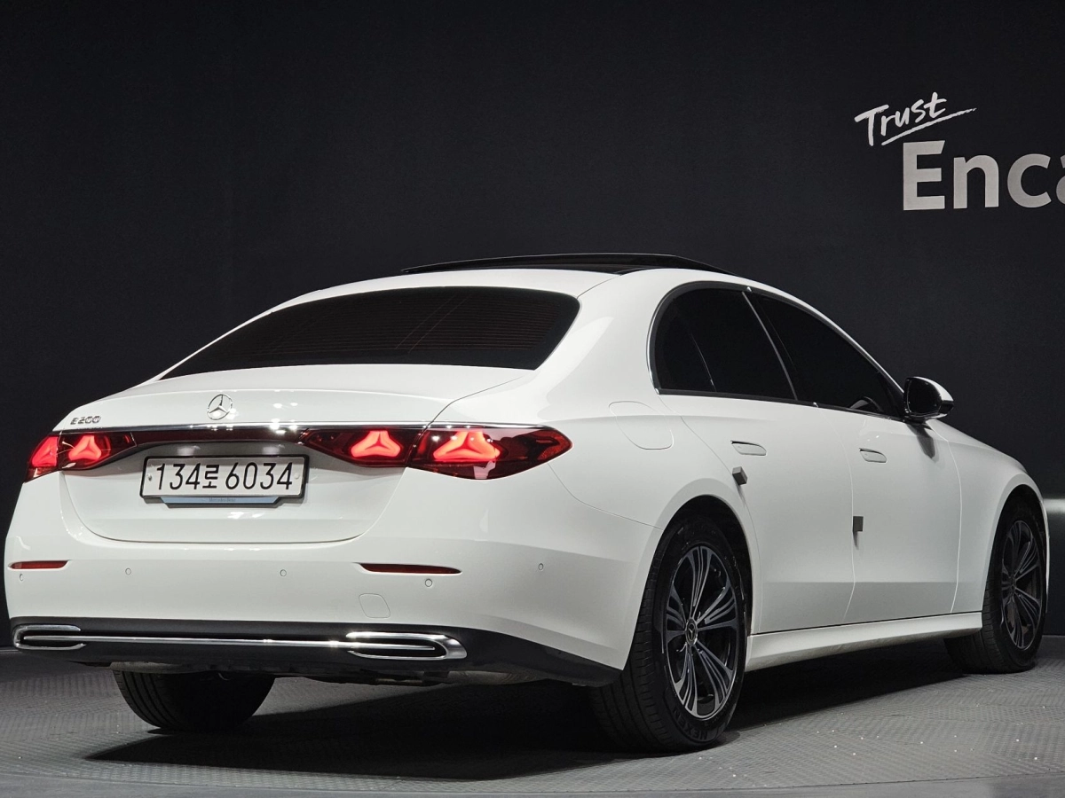 MERCEDES BENZ E-CLASS W214