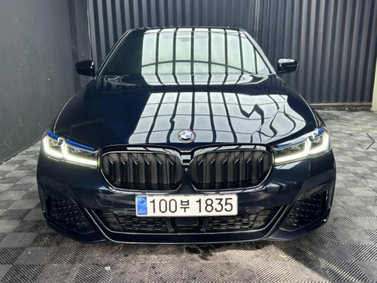 BMW 5-SERIES G30 2023