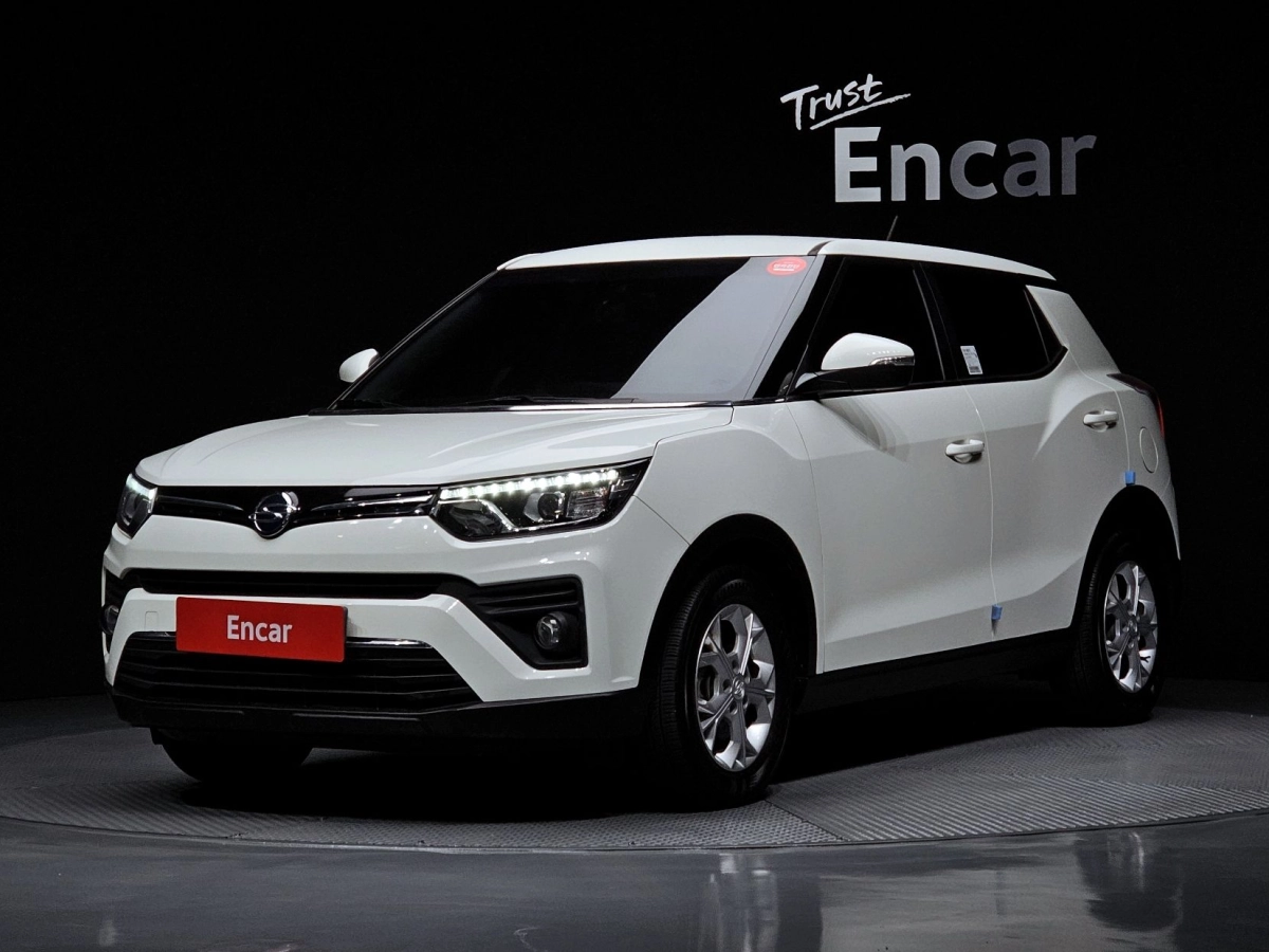 SSANGYONG TIVOLI VERY NEW
