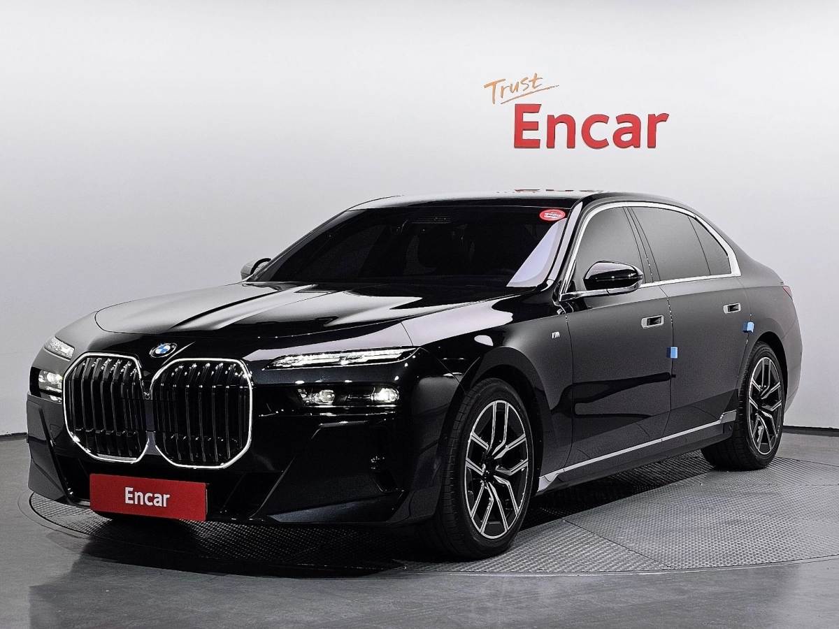 BMW 7-SERIES G70 2025