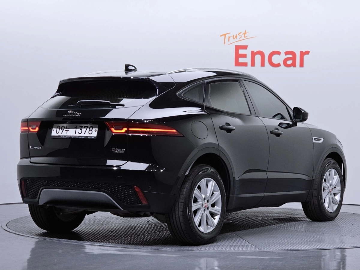 JAGUAR E-PACE