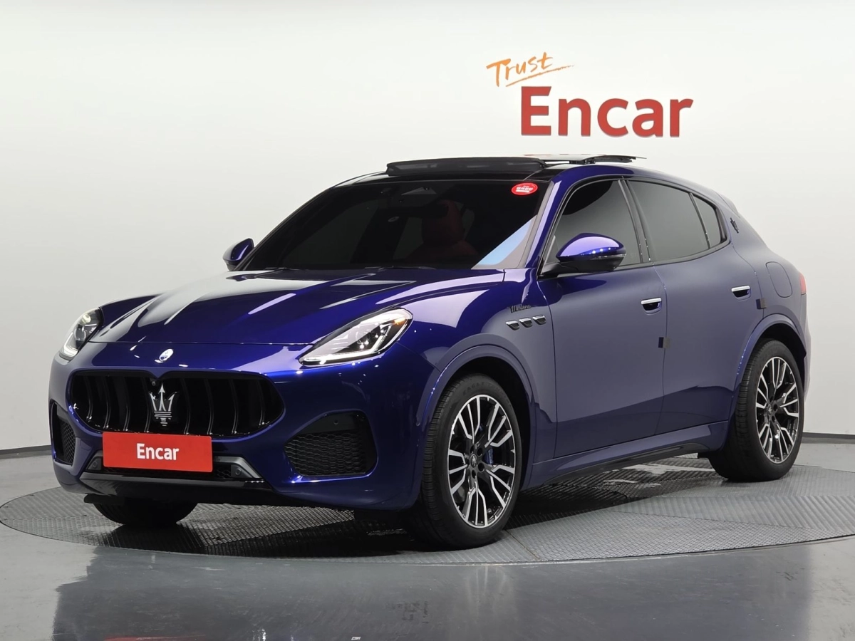 MASERATI GRECALE  2023