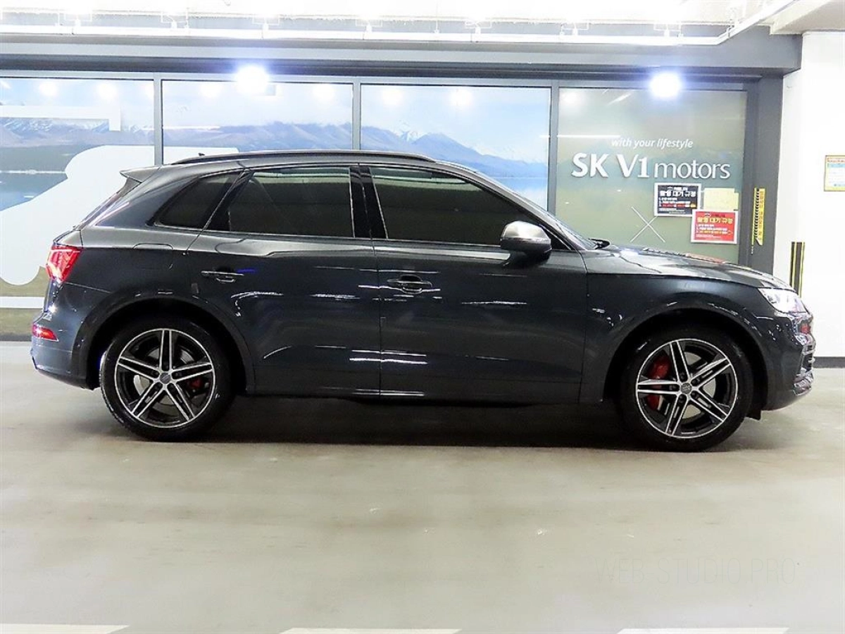 AUDI SQ5 FY