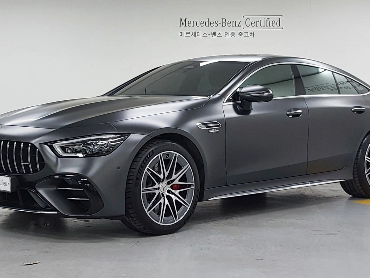 MERCEDES BENZ AMG GT  2024