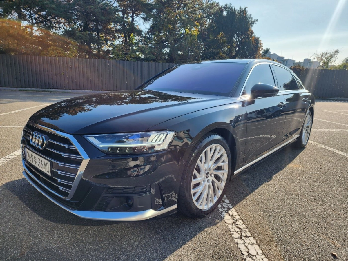 AUDI A8 D5