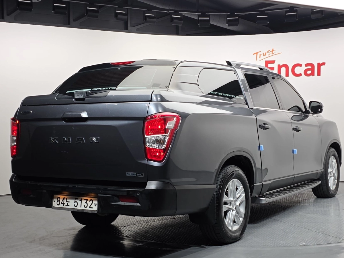 SSANGYONG REXTON SPORTS CAR