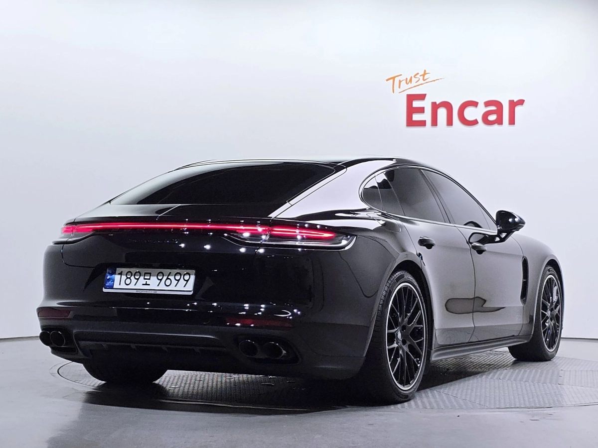 PORSCHE PANAMERA 971