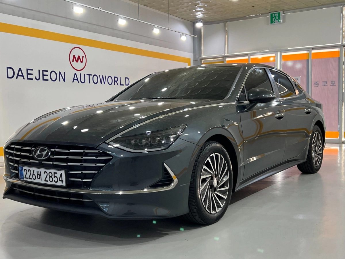 HYUNDAI SONATA HYBRID DN8  2023