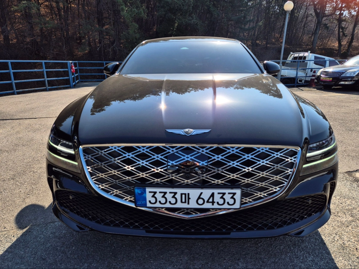 GENESIS G80 RG3  2025