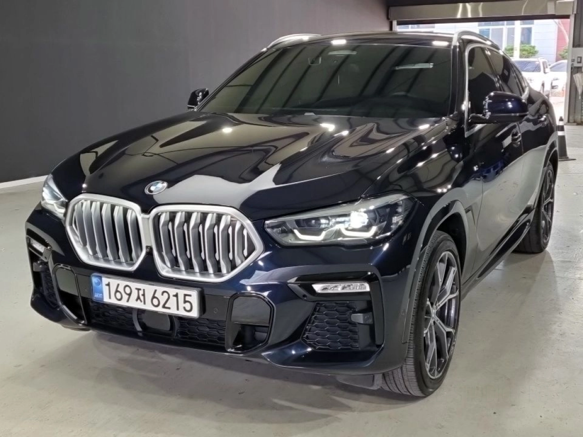 BMW X6 G06