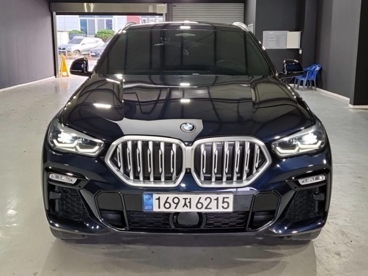 BMW X6 G06