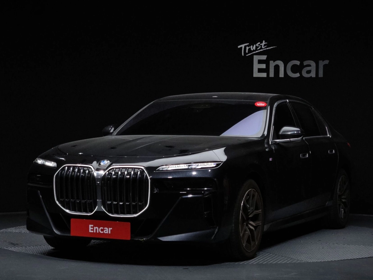 BMW 7-SERIES G70 2025