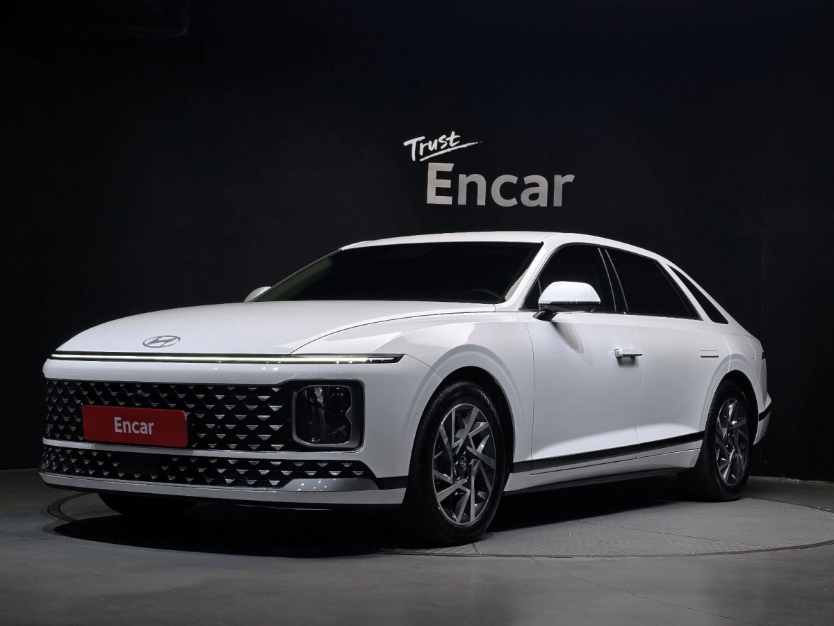 HYUNDAI GRANDEUR HYBRID GN7 2025