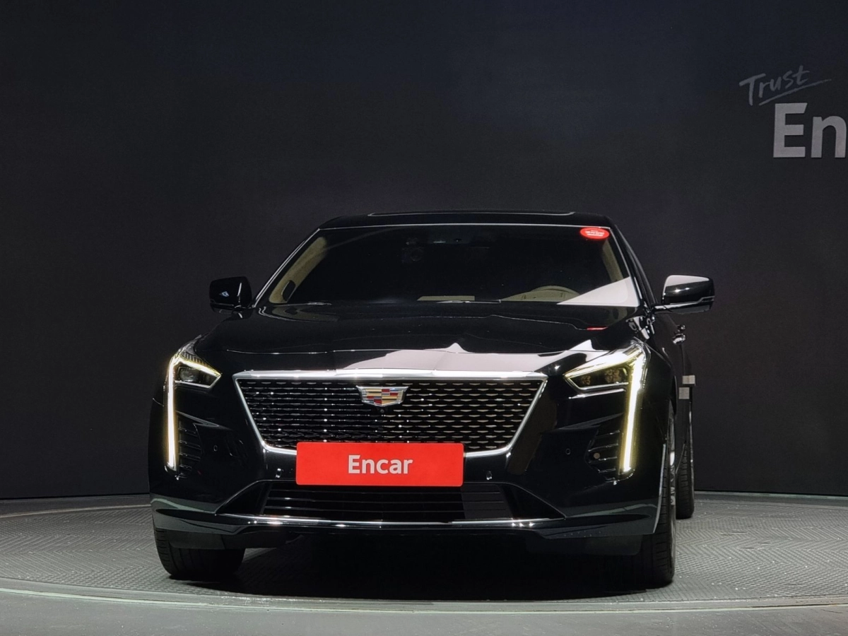 CADILLAC CT6