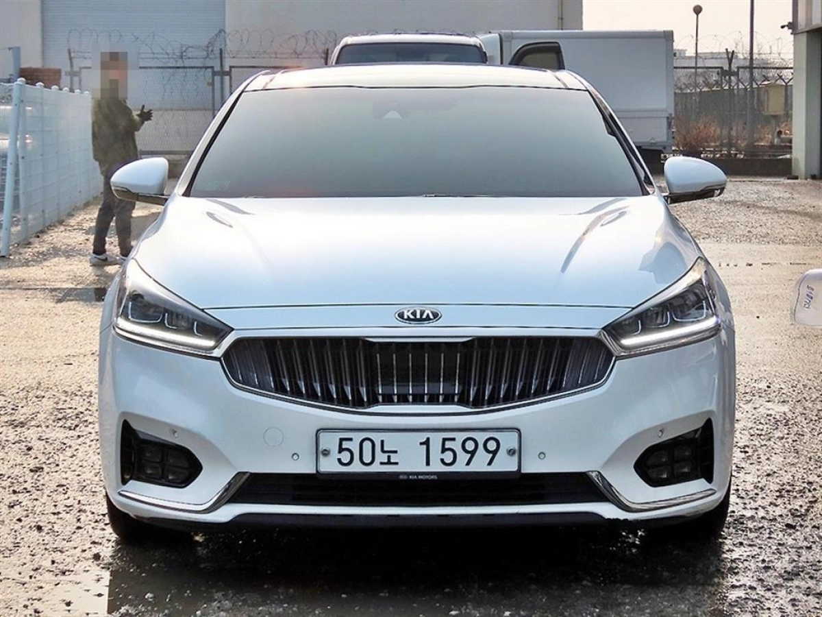 KIA K7