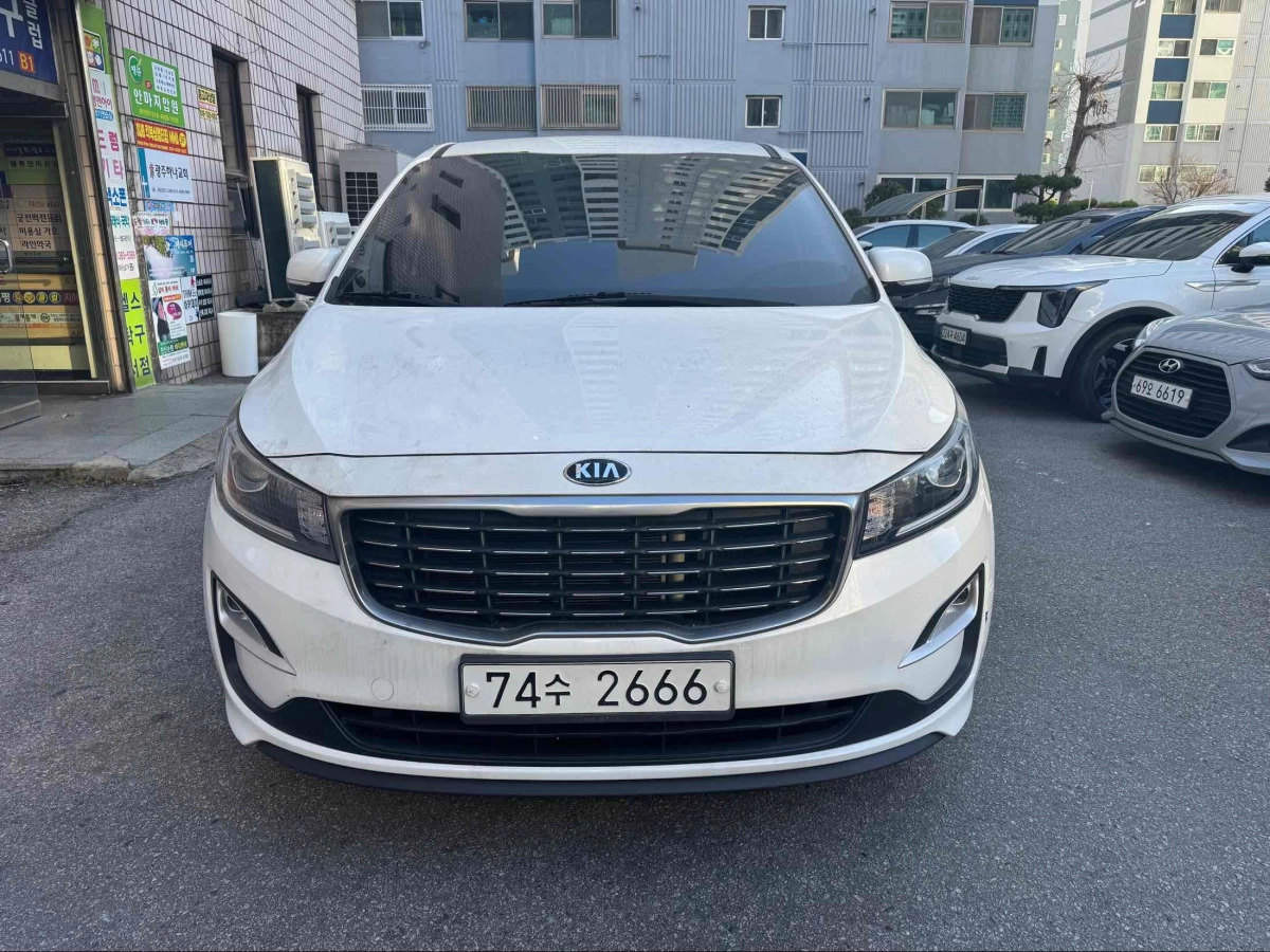KIA CARNIVAL 2020