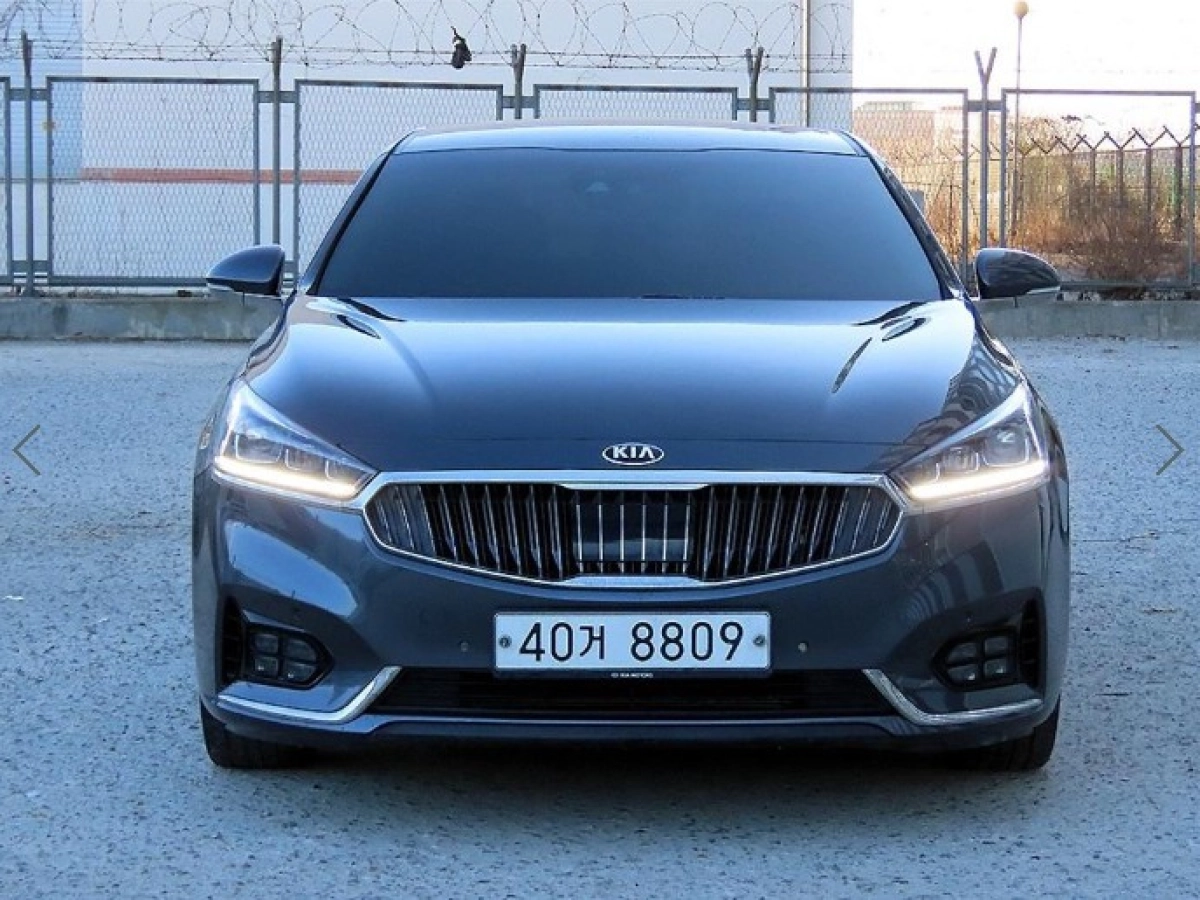KIA K7