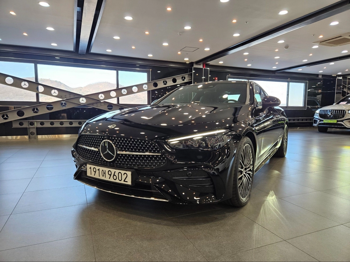 MERCEDES BENZ CLE-CLASS C236  2025