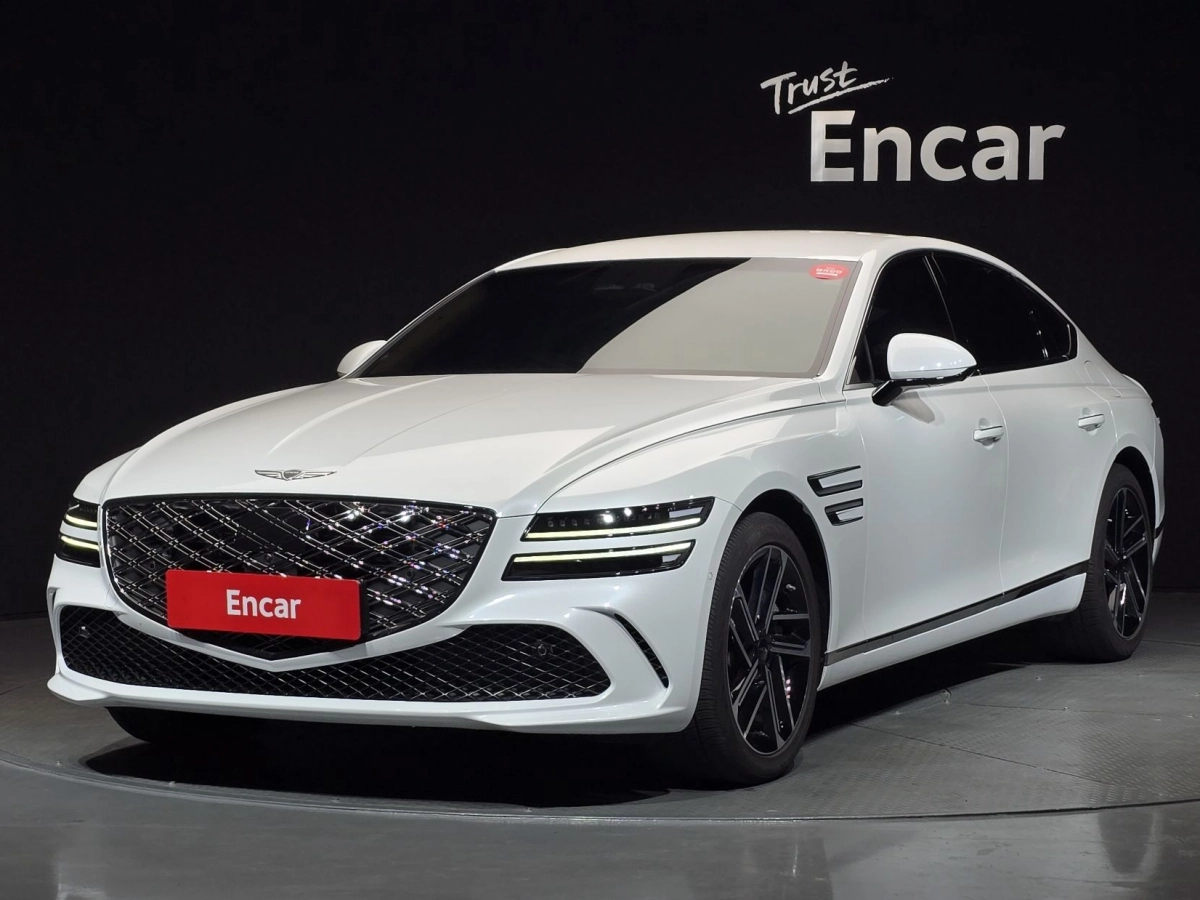 GENESIS G80 RG3  2025