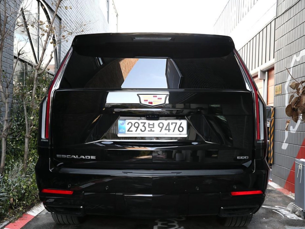 CADILLAC ESCALADE