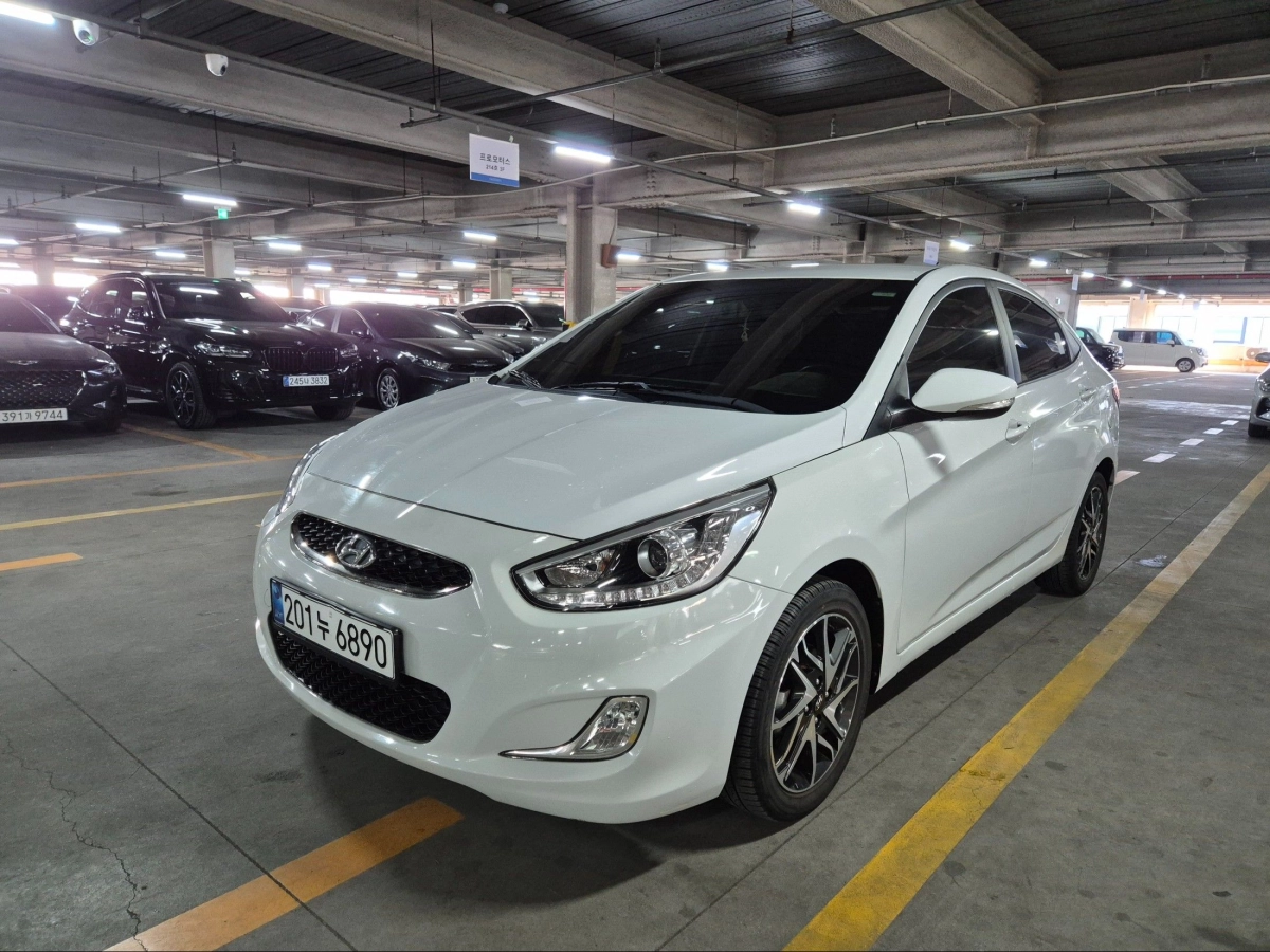 HYUNDAI ACCENT NEW  2019