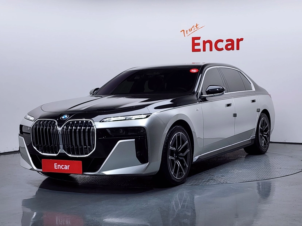 BMW 7-SERIES G70 2024