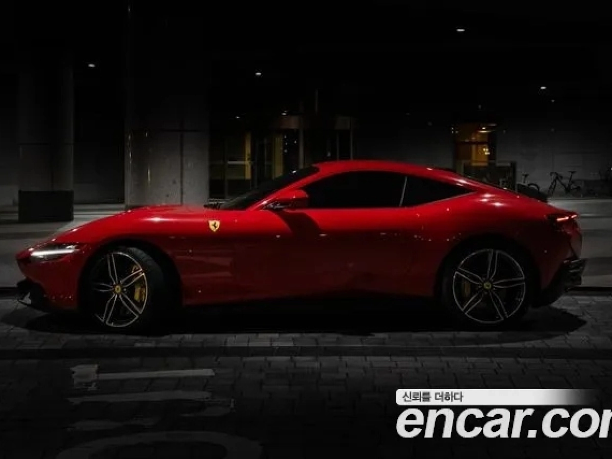 FERRARI ROMA