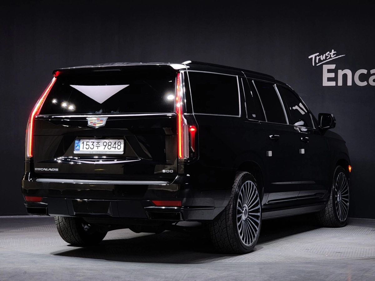 CADILLAC ESCALADE