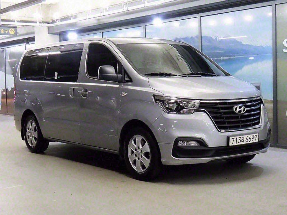 HYUNDAI STAREX GRAND  2020