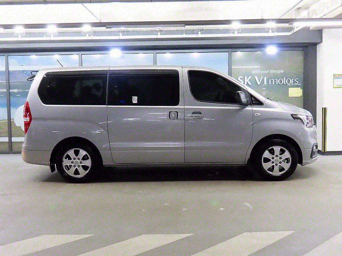 HYUNDAI STAREX GRAND