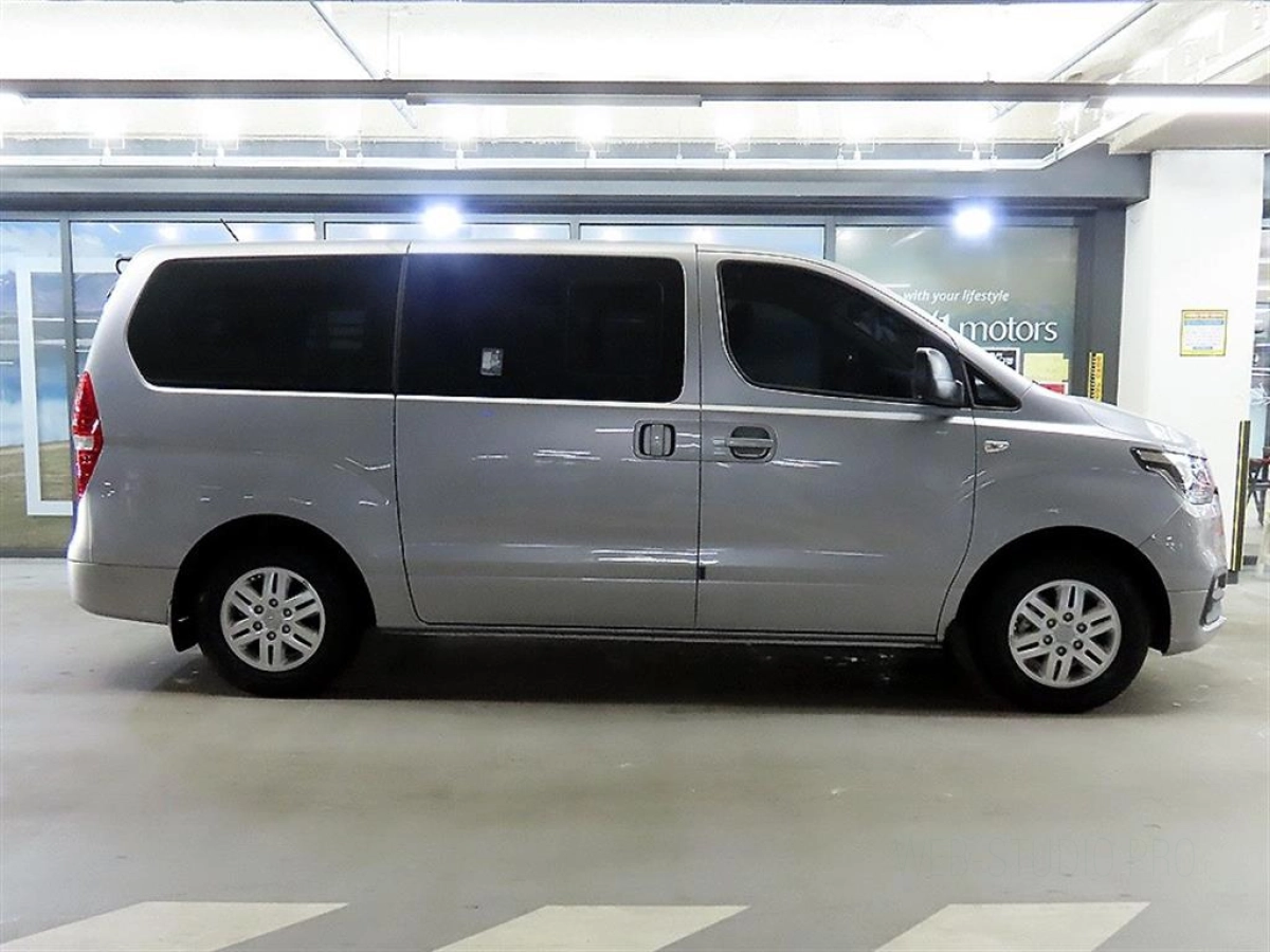 HYUNDAI STAREX GRAND