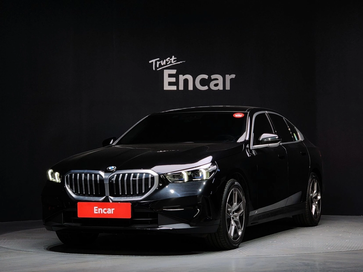 BMW 5-SERIES G60 2024