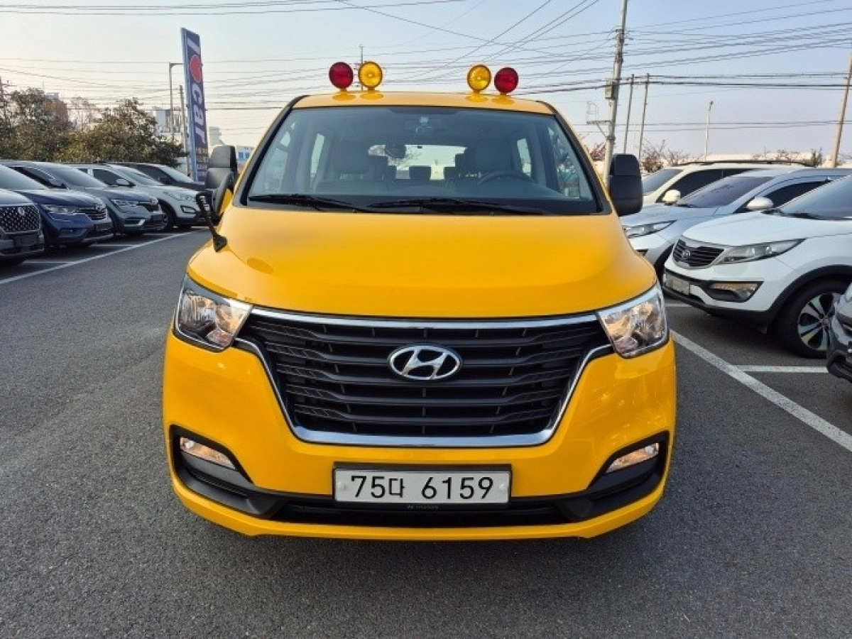 HYUNDAI STAREX GRAND