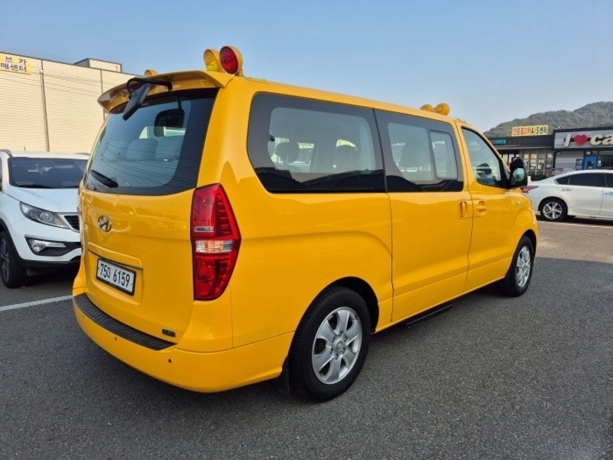 HYUNDAI STAREX GRAND