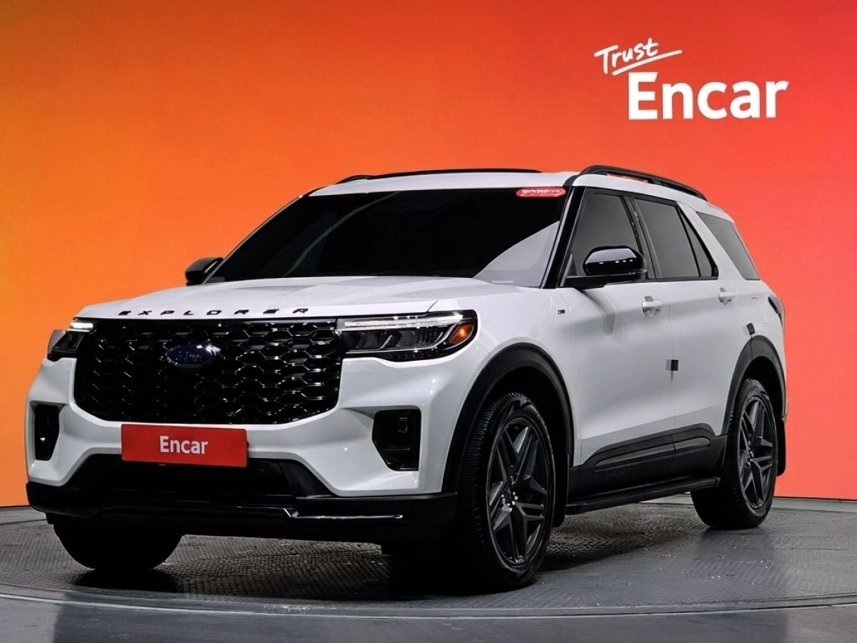FORD EXPLORER  2025