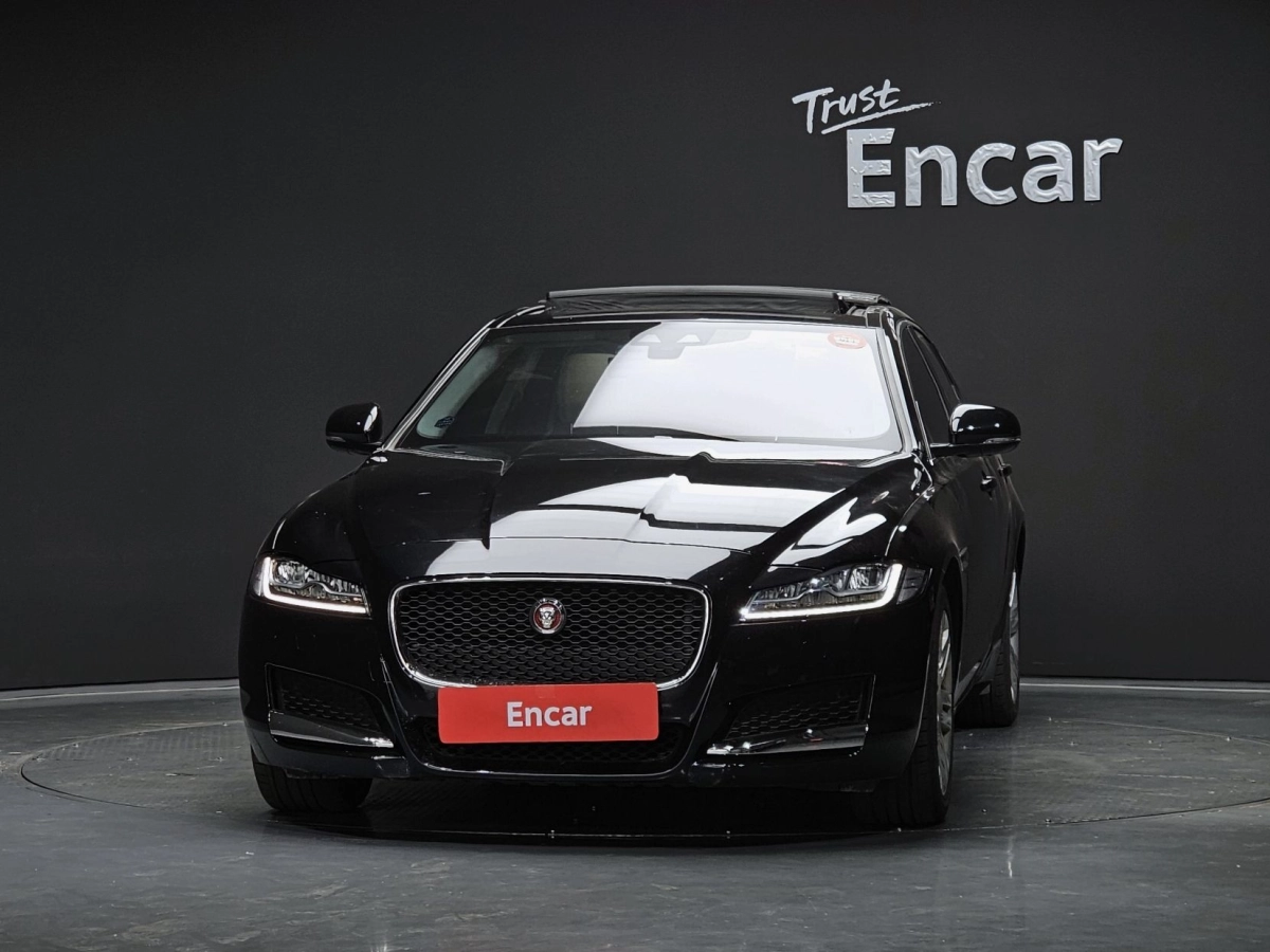 JAGUAR XF X260