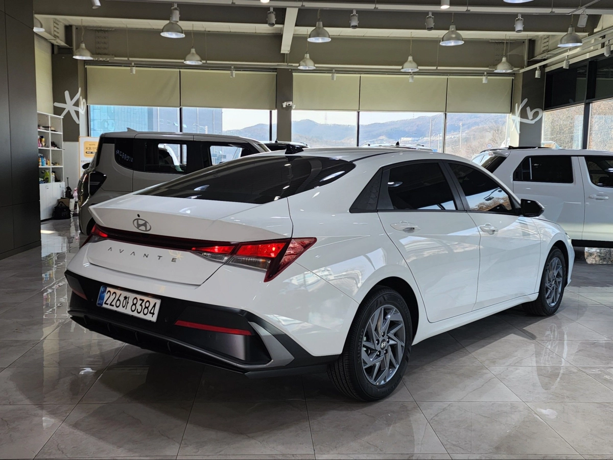 HYUNDAI AVANTE HYBRID CN7