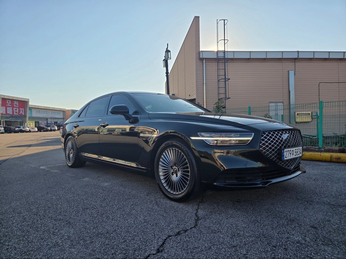GENESIS G90