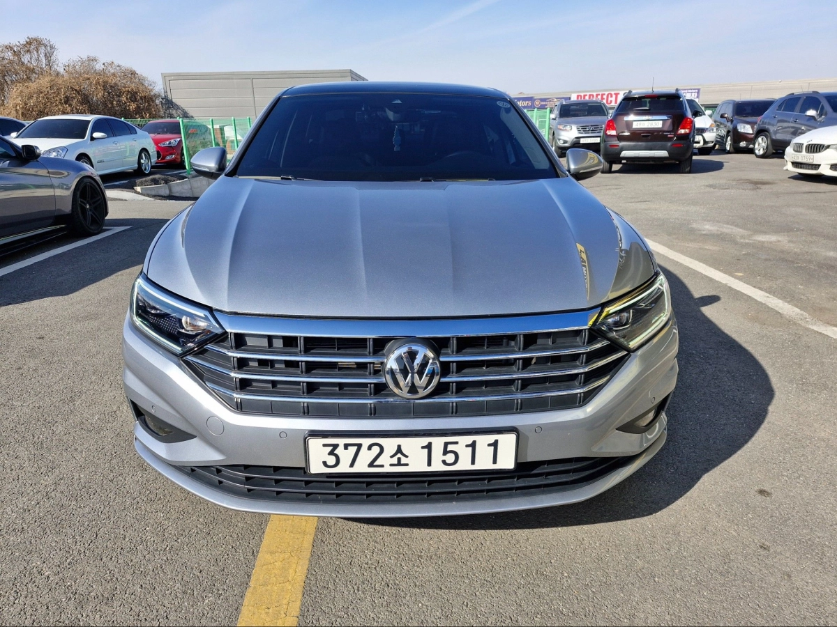 VOLKSWAGEN JETTA