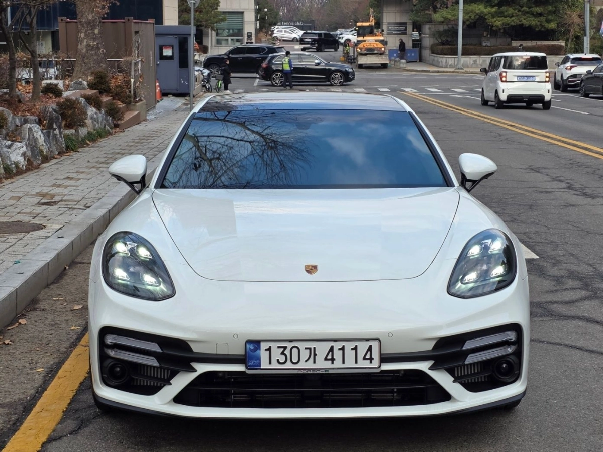 PORSCHE PANAMERA 971