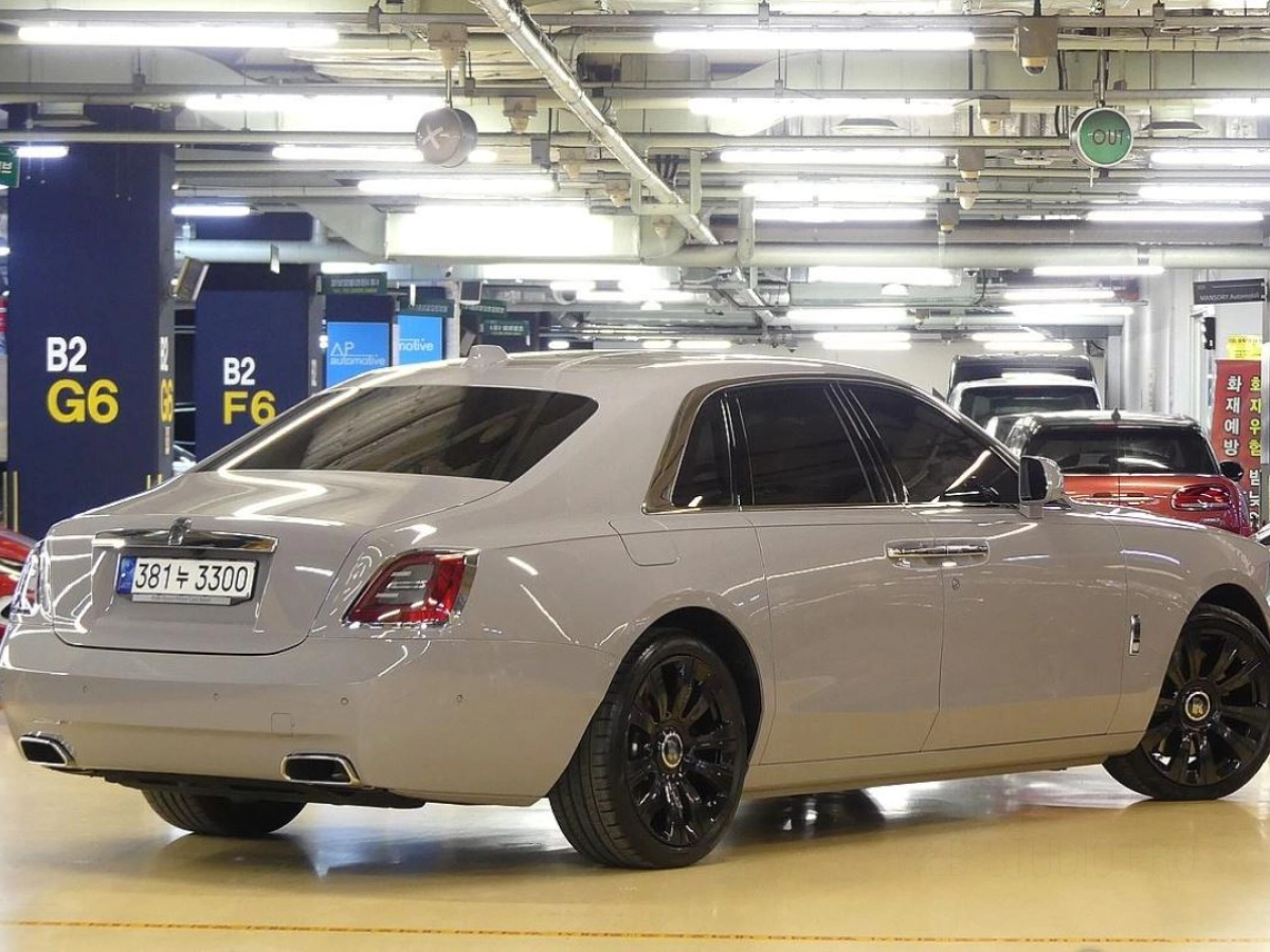 ROLLS ROYCE GHOST