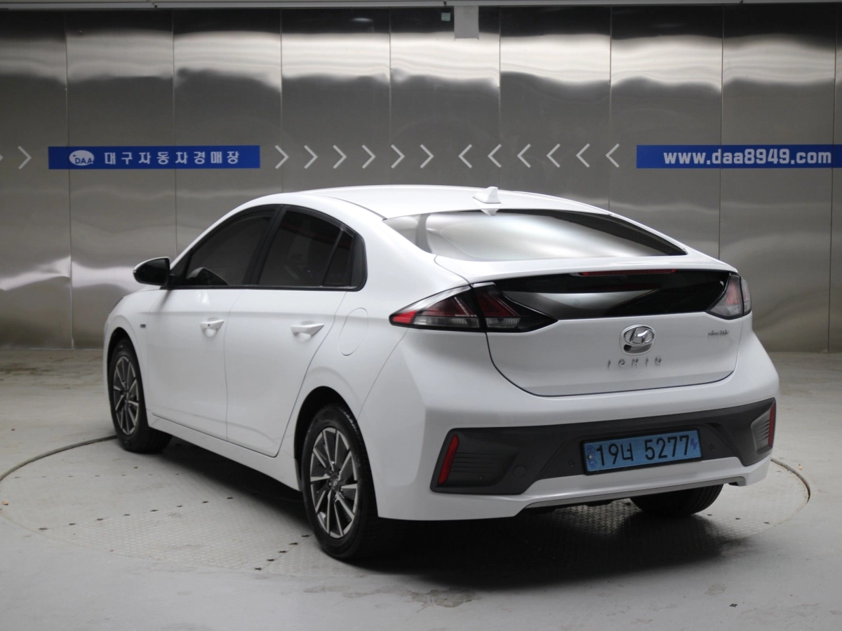 HYUNDAI IONIQ ELECTRIC