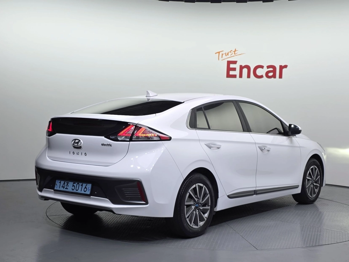 HYUNDAI IONIQ ELECTRIC